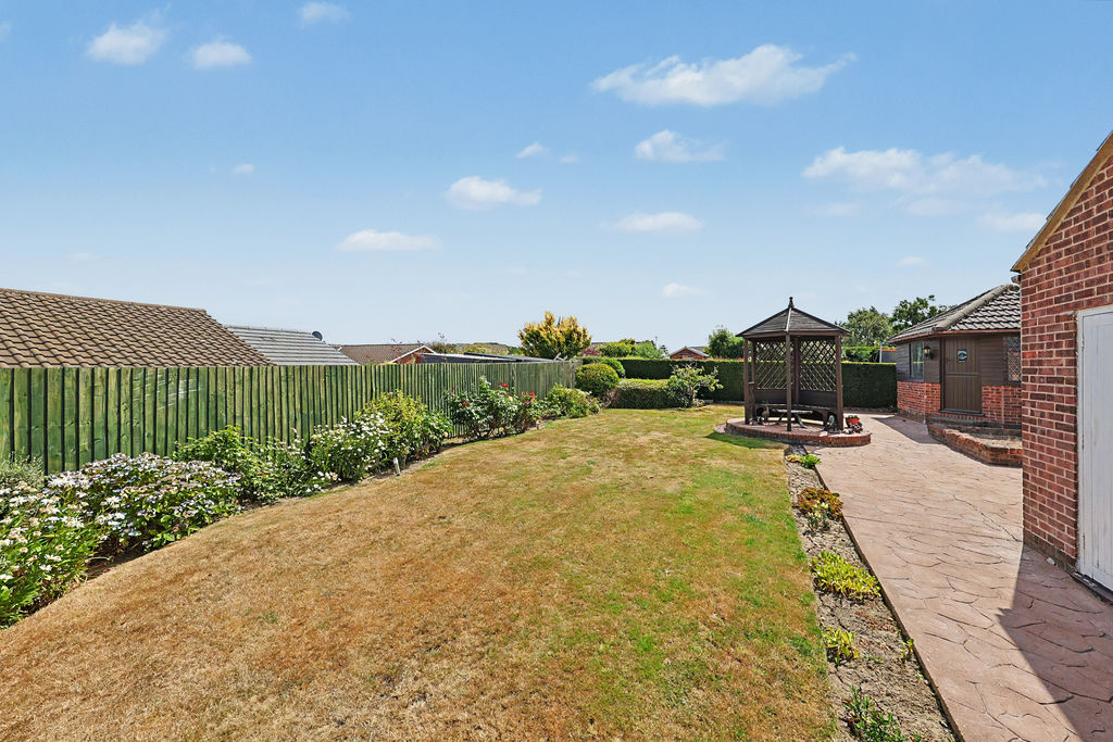 Carnoustie Avenue Walton